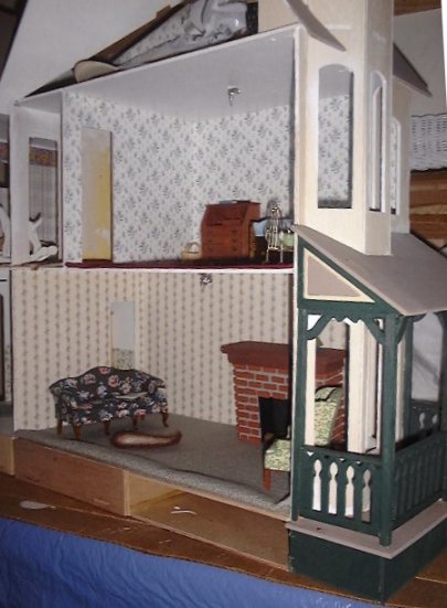 McKinley Wallhouse Dollhouse 2